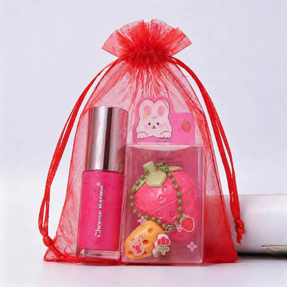 4-Color Random Sending Strawberry Lip Gloss Lipstick Moisturizing Winter Antifreeze Anti Crack Moisturizing Lasting lip balm High Class Cosmetics