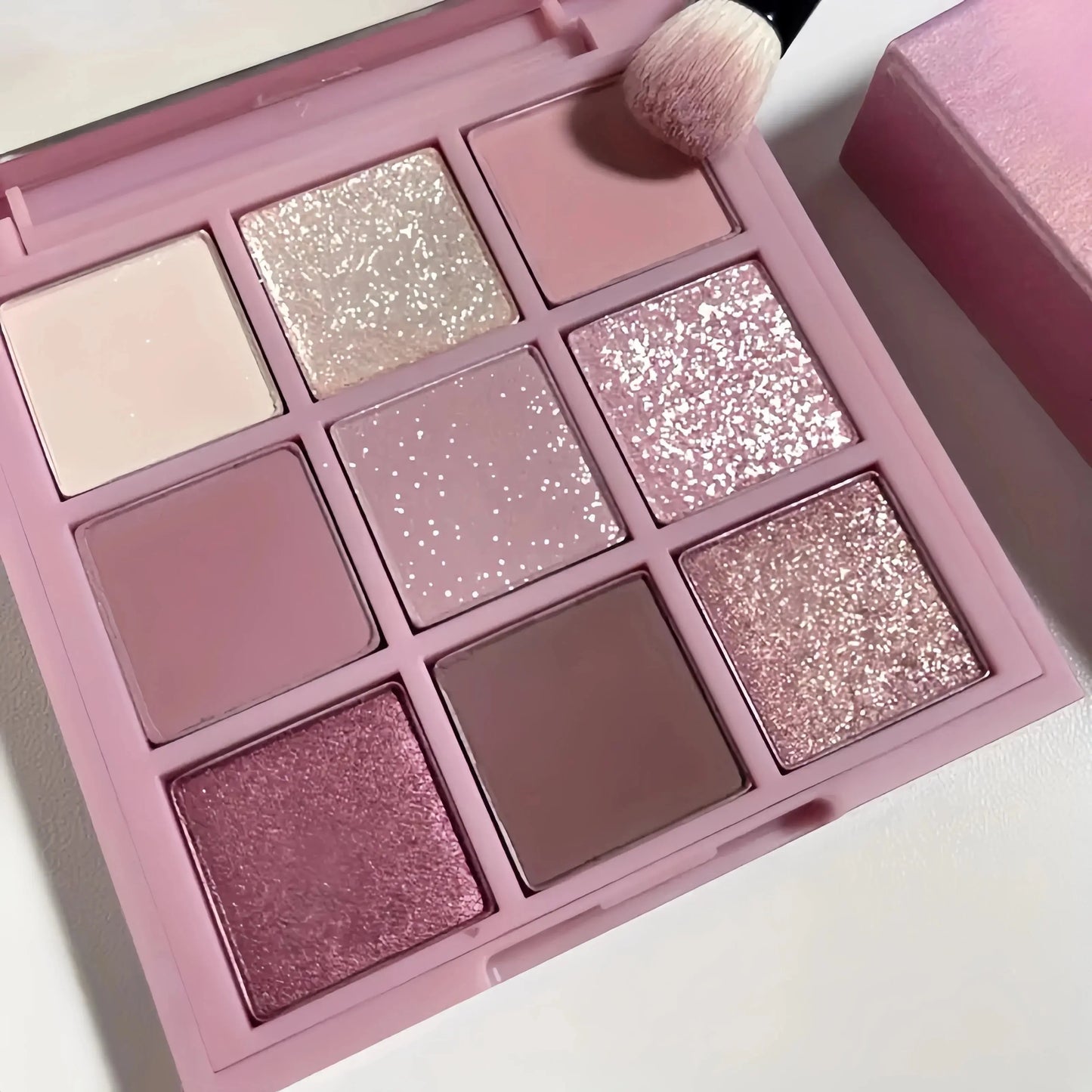 New 9 Color Smokey Eyeshadow Palette Color Glitter Pearl & Matte Pressed Powder Waterproof Pigmented Eyeshadow Palette High Class Cosmetics