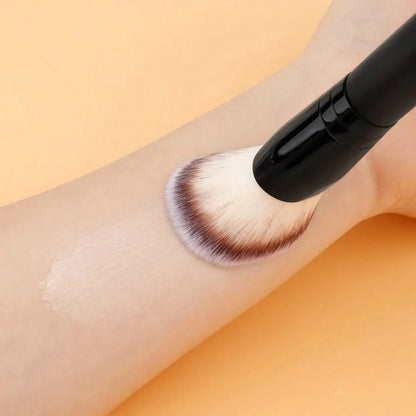 Facial Makeup Brush, a Portable Double-Headed Multi-Functional Makeup Brush, Foundation Brush, Contour Brush, Loose Powder Brush, Blush Brush, All-In-One Makeup Brush Suitable for Men and Women High Class Cosmetics